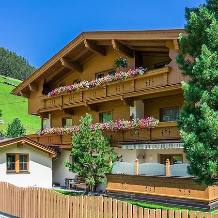 Haus Hochland Hotell Tux Exteriör bild
