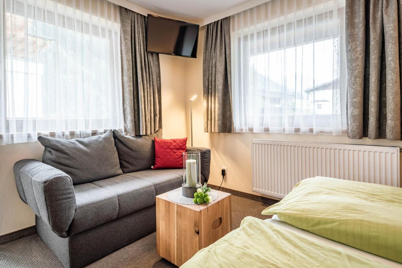 Haus Hochland Hotell Tux Exteriör bild