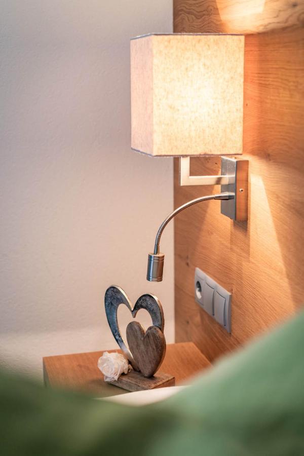 Haus Hochland Hotell Tux Exteriör bild