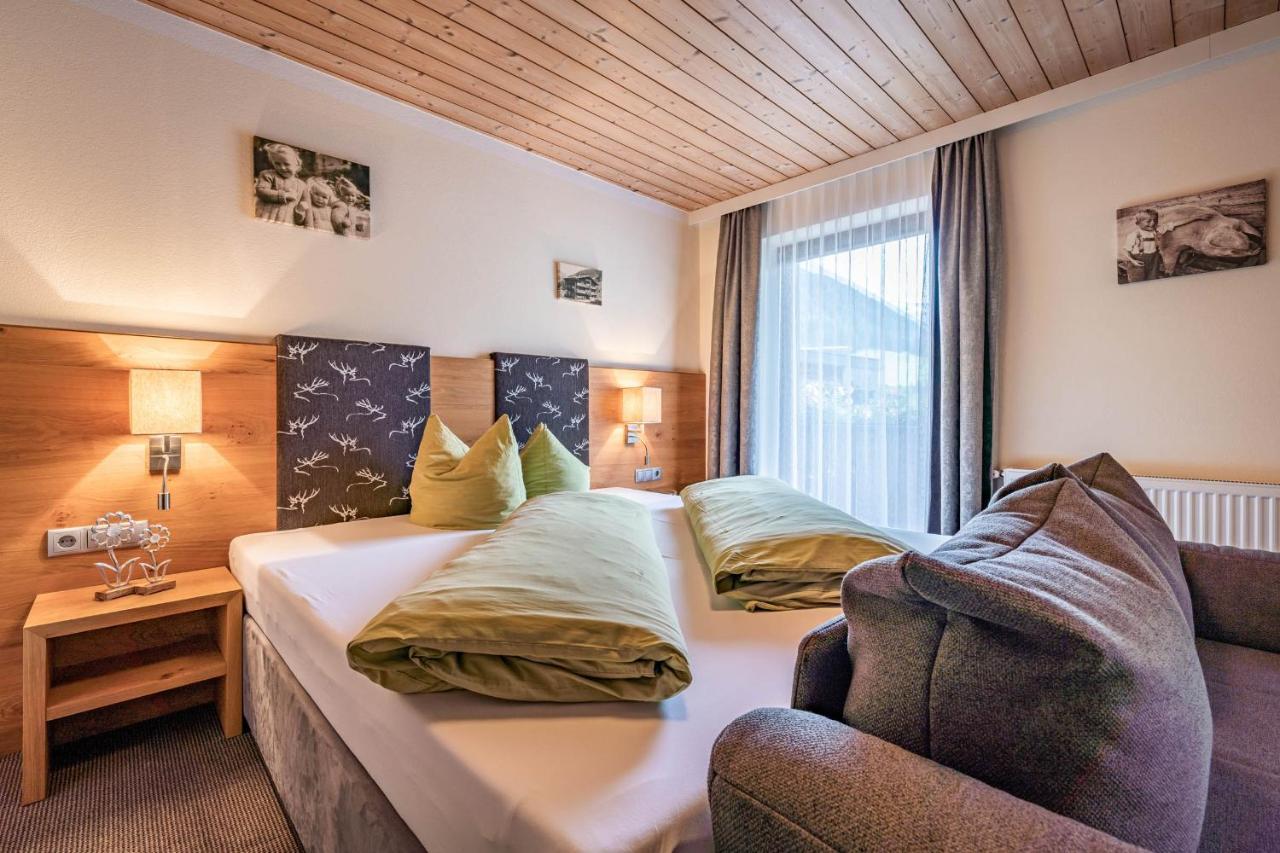 Haus Hochland Hotell Tux Exteriör bild