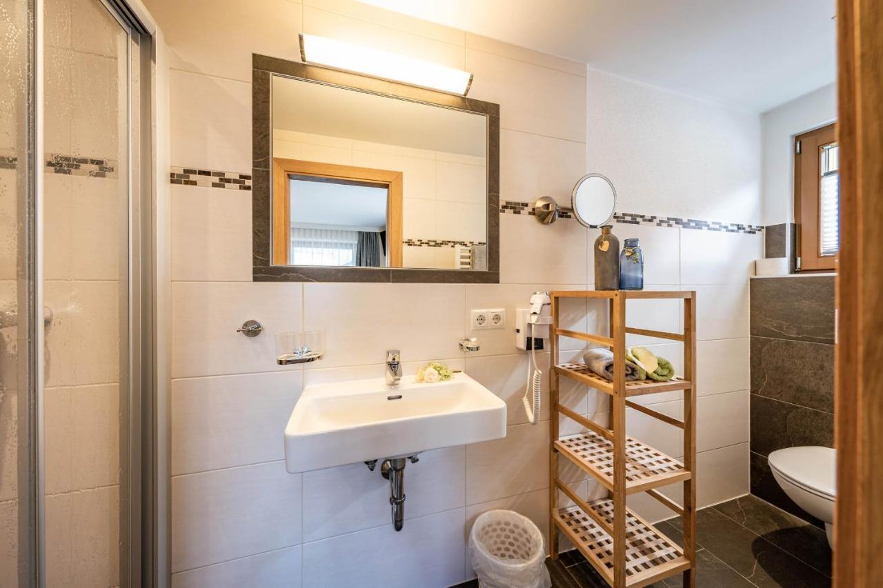 Haus Hochland Hotell Tux Exteriör bild