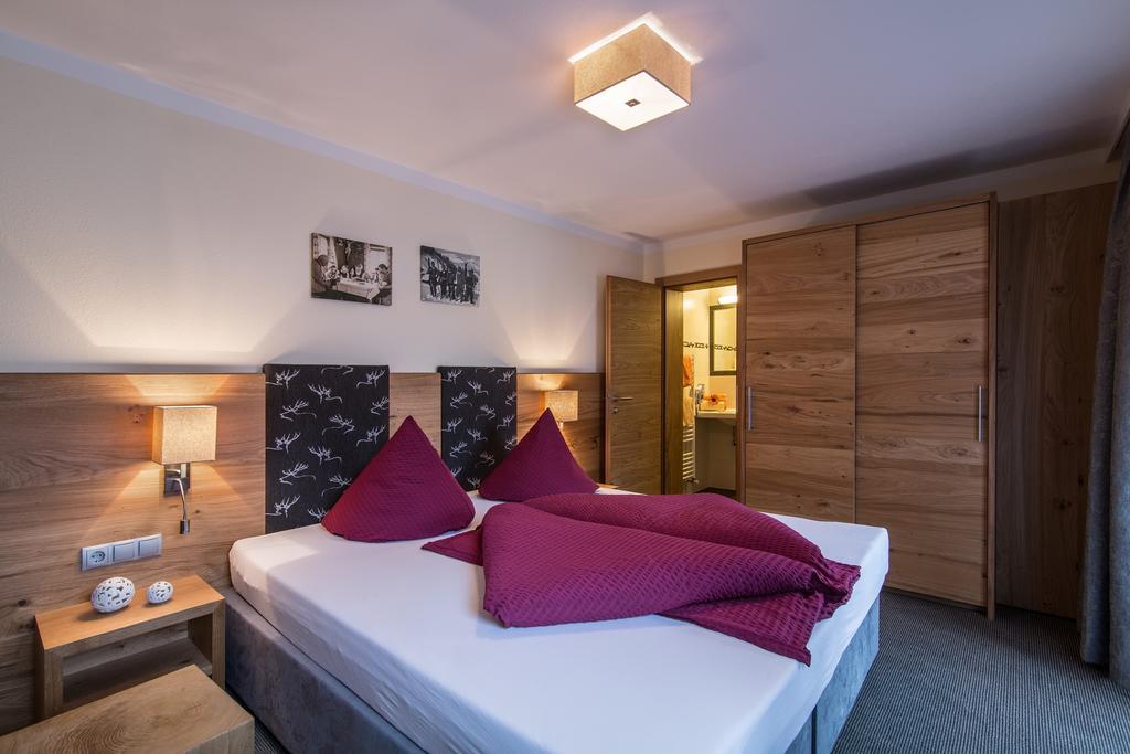 Haus Hochland Hotell Tux Exteriör bild