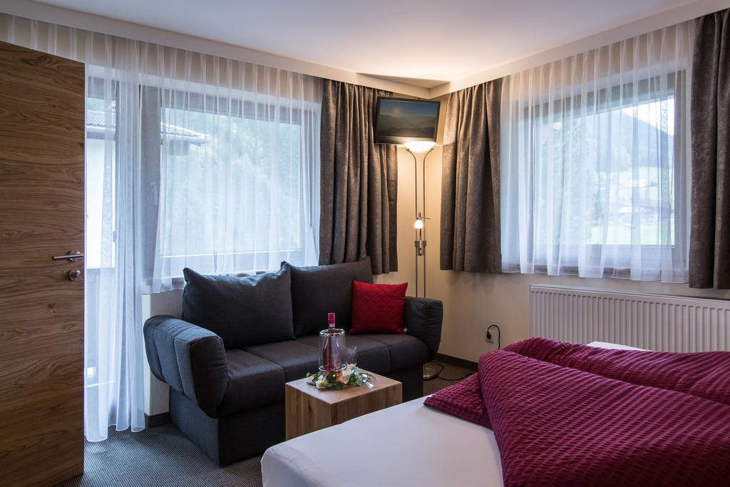 Haus Hochland Hotell Tux Exteriör bild