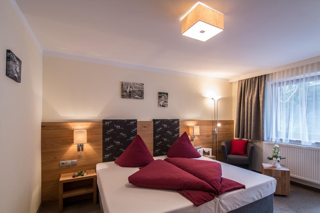 Haus Hochland Hotell Tux Exteriör bild