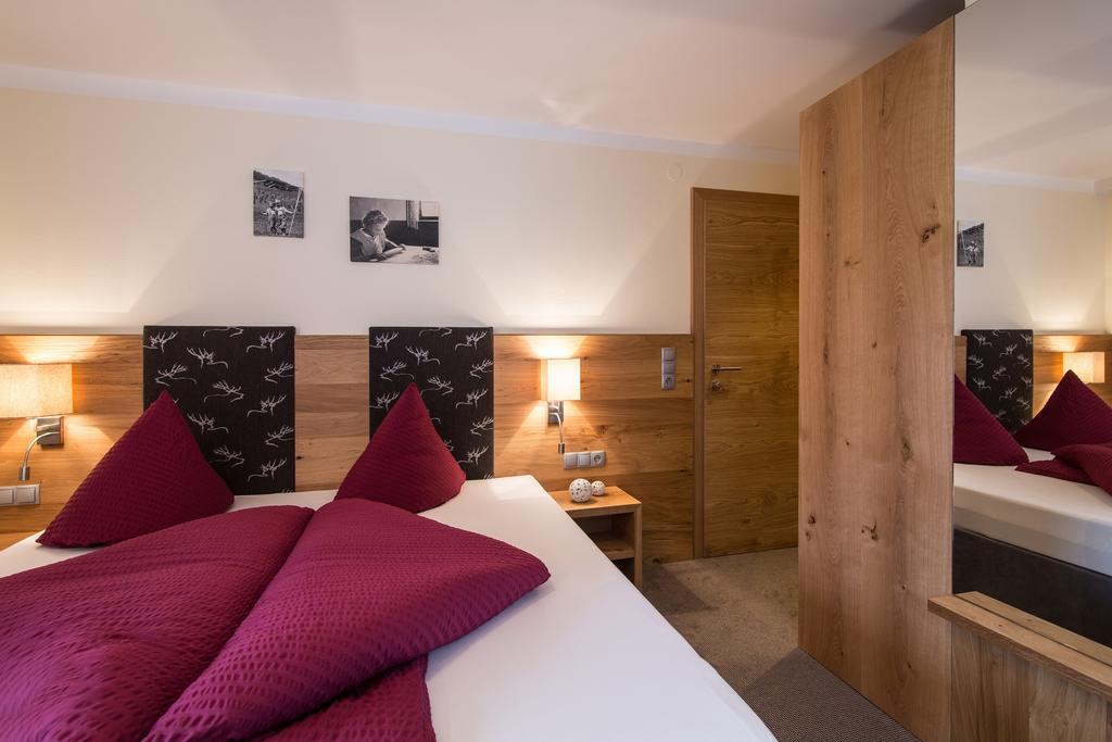 Haus Hochland Hotell Tux Exteriör bild