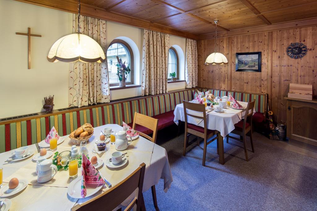 Haus Hochland Hotell Tux Exteriör bild