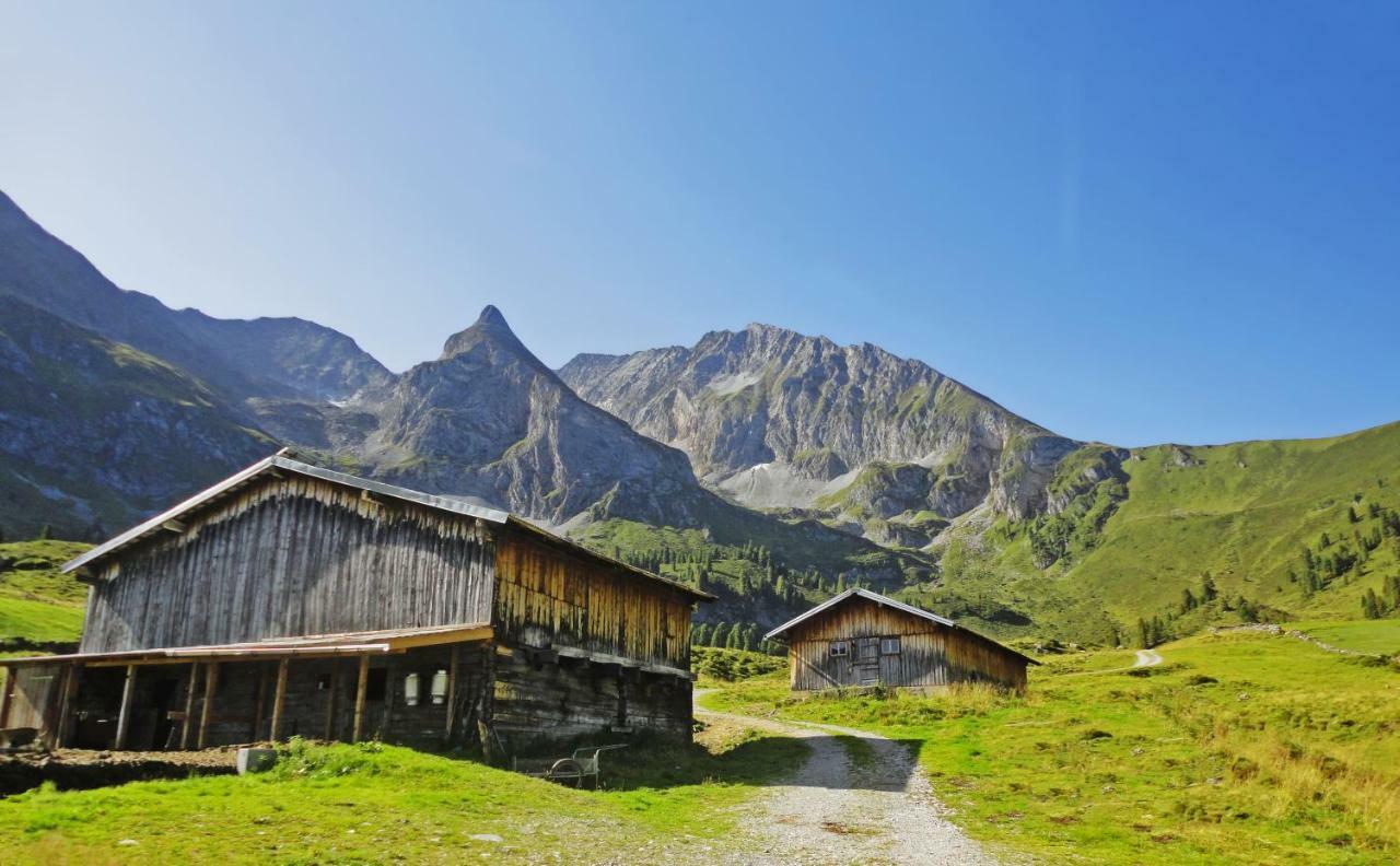 Haus Hochland Hotell Tux Exteriör bild